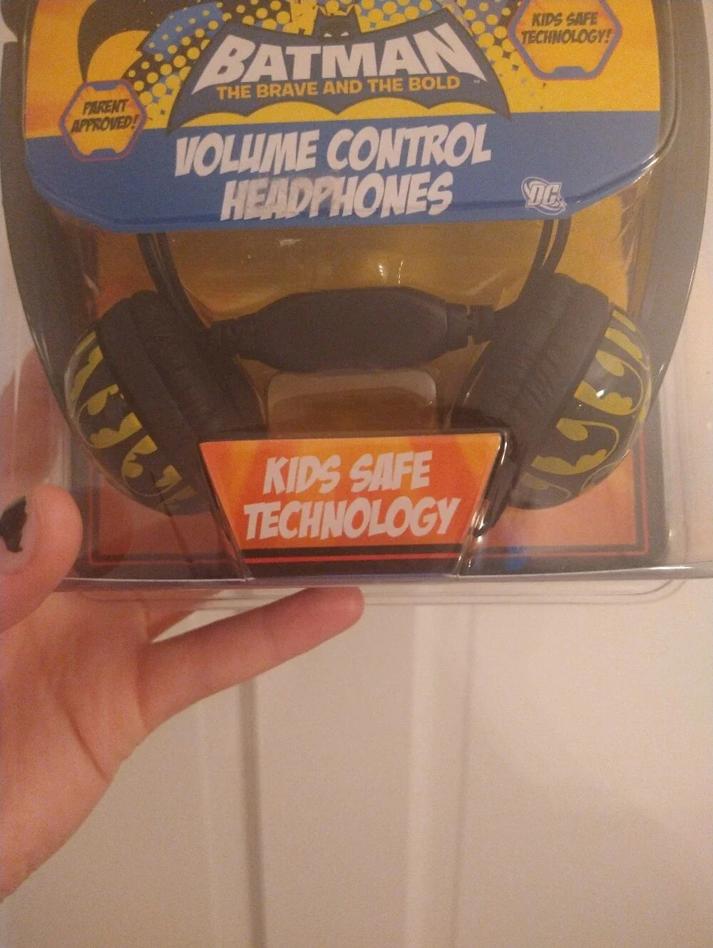 Batman Volume Control Kids Headphones - Black/Yellow
